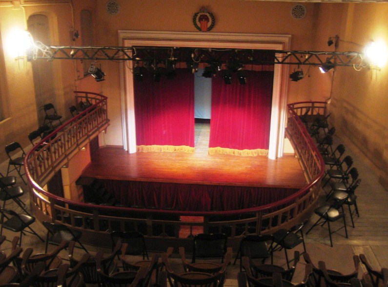 teatro-escenario-telón